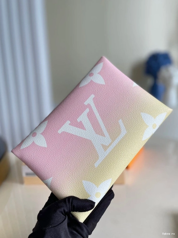 POCHETTE KIRIGAMI LOUIS VUITTON 0718